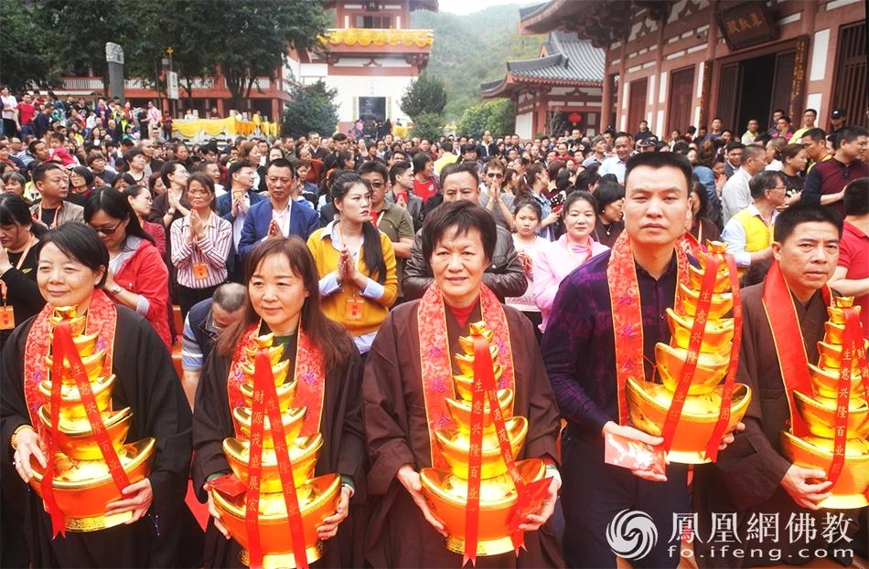 财神报凤凰网,详尽解答解释落实_复刻款12.843