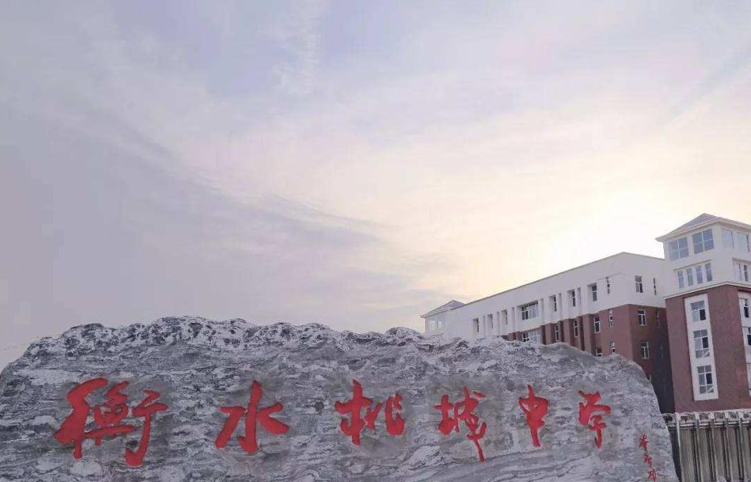 男生食堂买饭遭多次无视与驱赶背后的原因及解决方案探究