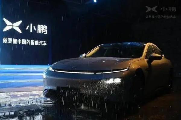 小鹏汽车与自然美景的邂逅，寻找内心宁静之旅