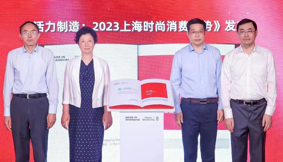 聚焦前沿动态与行业洞察，最新商界资讯速递