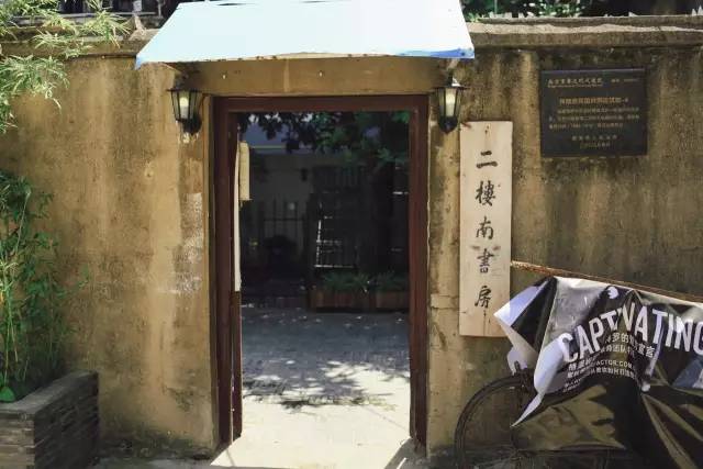 探索小巷惊喜，UCmg带你发现隐藏特色小店